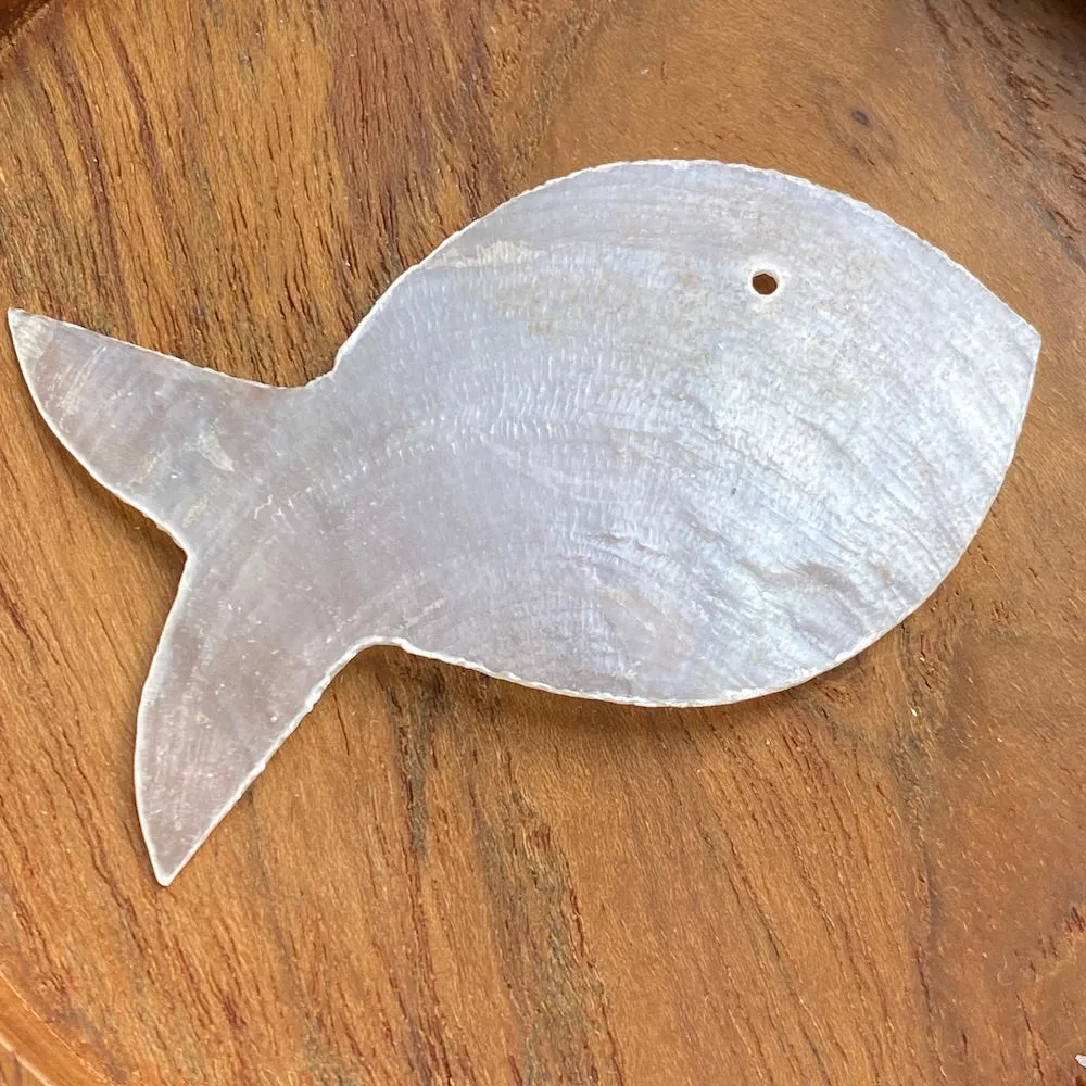 1-hole 6cm Capiz FISH (10)