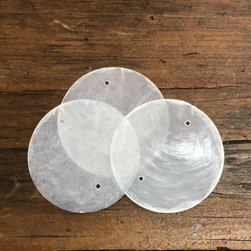 2-Hole 5cm Capiz Shells (15) - White