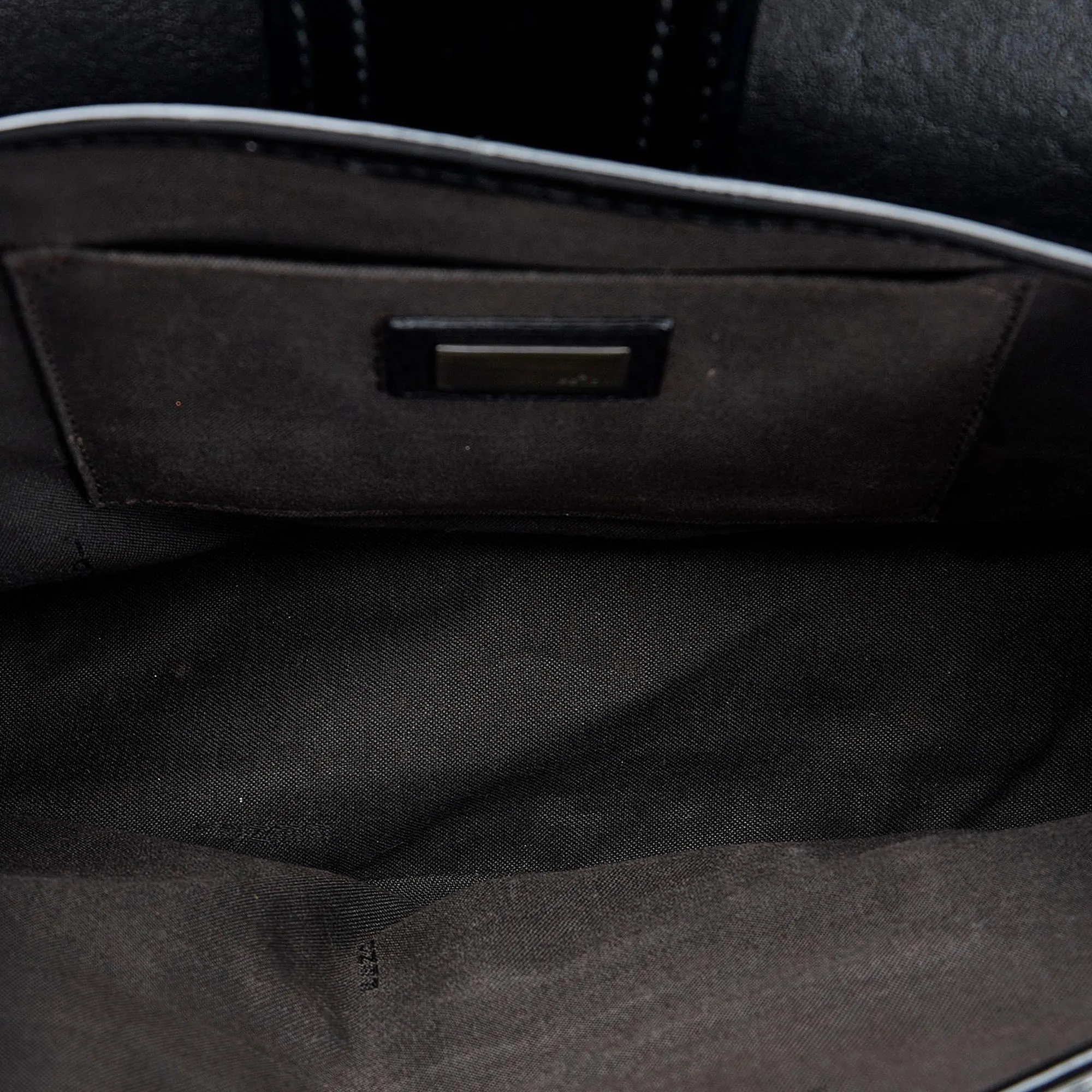 Fendi B Bis Shoulder Bag (SHG-aqq6RF)