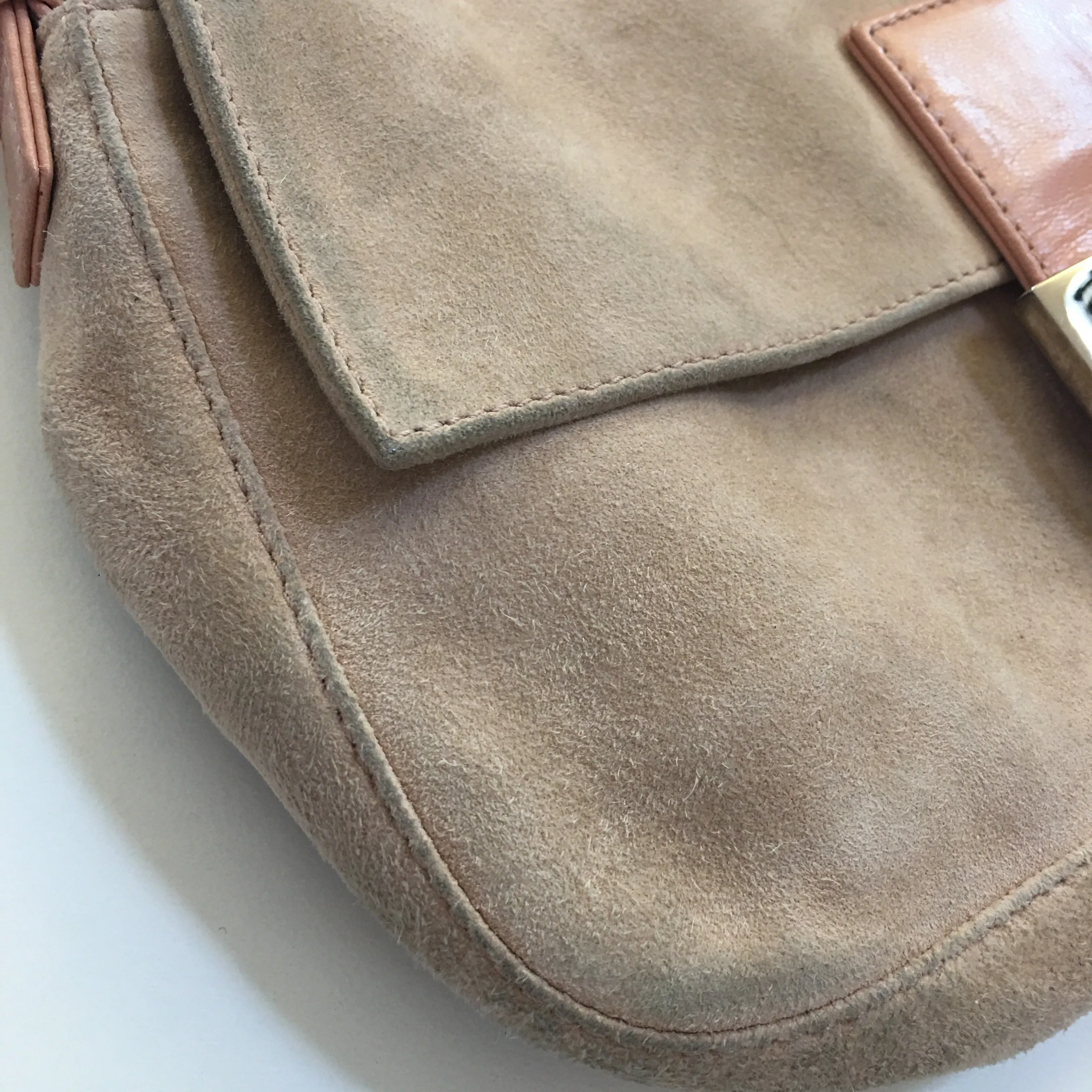 FENDI Baguette Shoulder Bag in Pink Suede