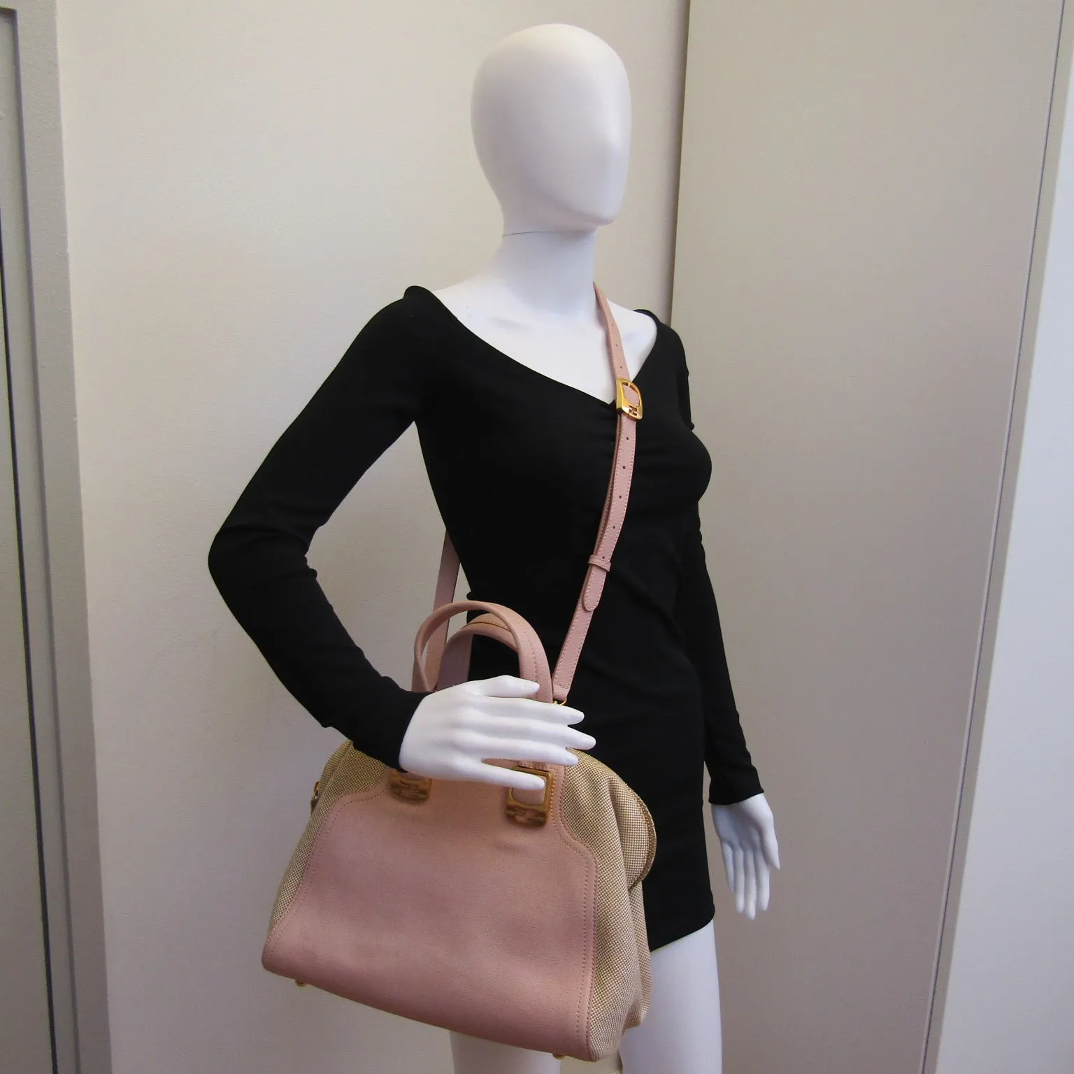 FENDI Chameleon Handbag in Pink Leather