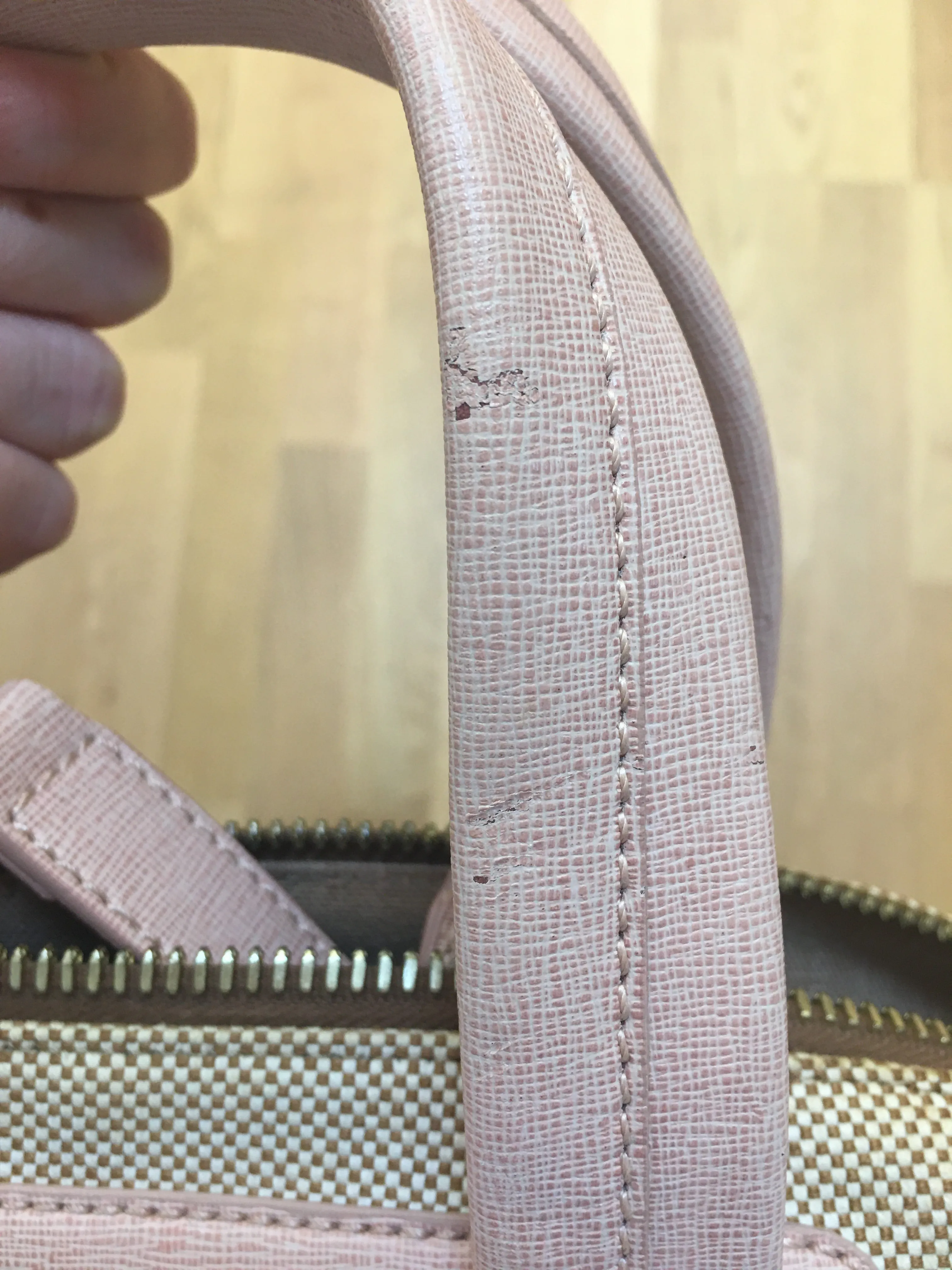 FENDI Chameleon Handbag in Pink Leather