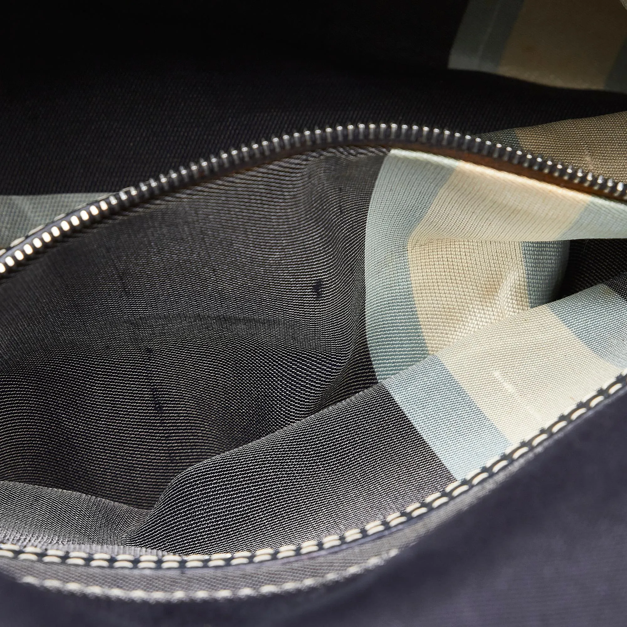 Fendi FF Marble Logo Shoulder Bag (SHG-FeEgbf)