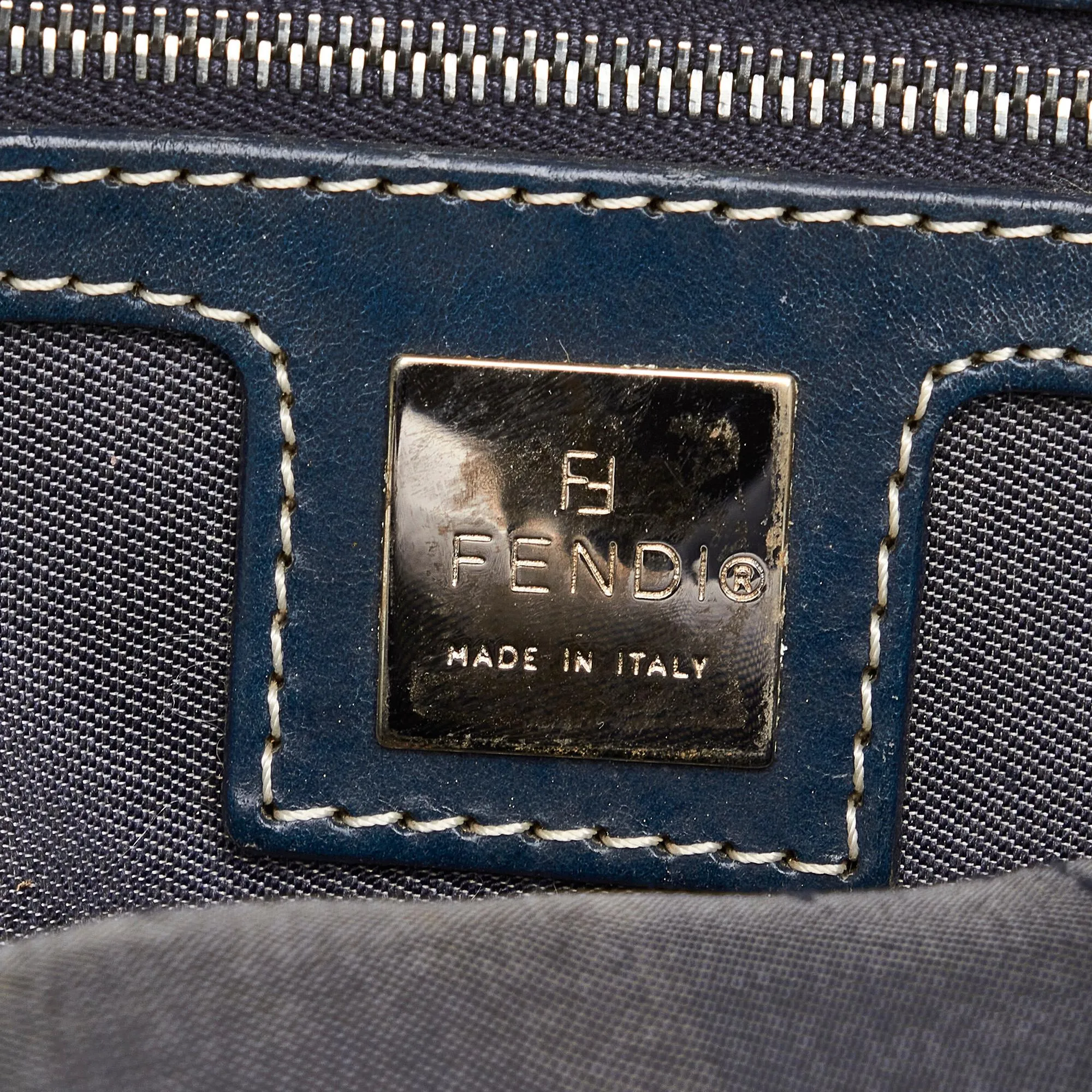 Fendi FF Marble Logo Shoulder Bag (SHG-FeEgbf)